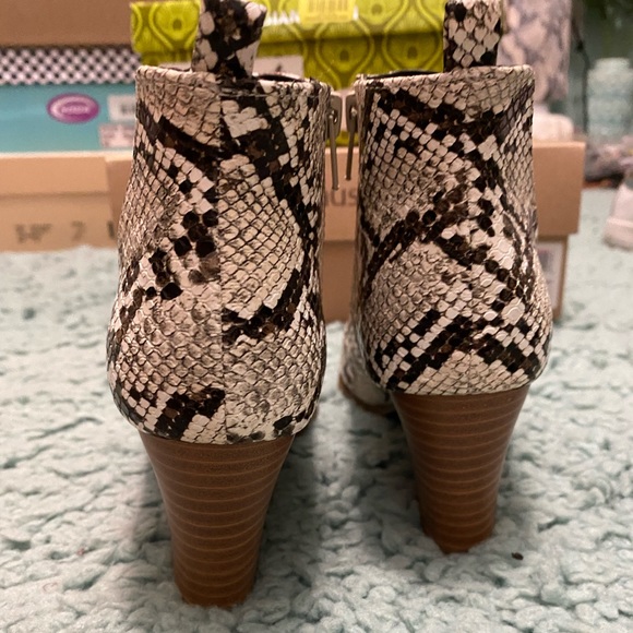 Qupid snake print ankle boots size 7 - Picture 8 of 10